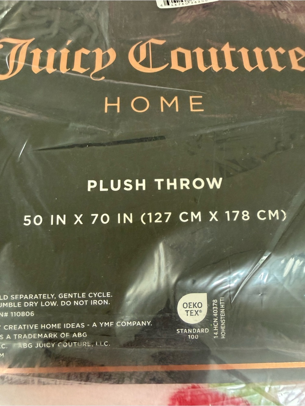 Juicy couture strawberry throw plush blanket NWT - Picture 6 of 10